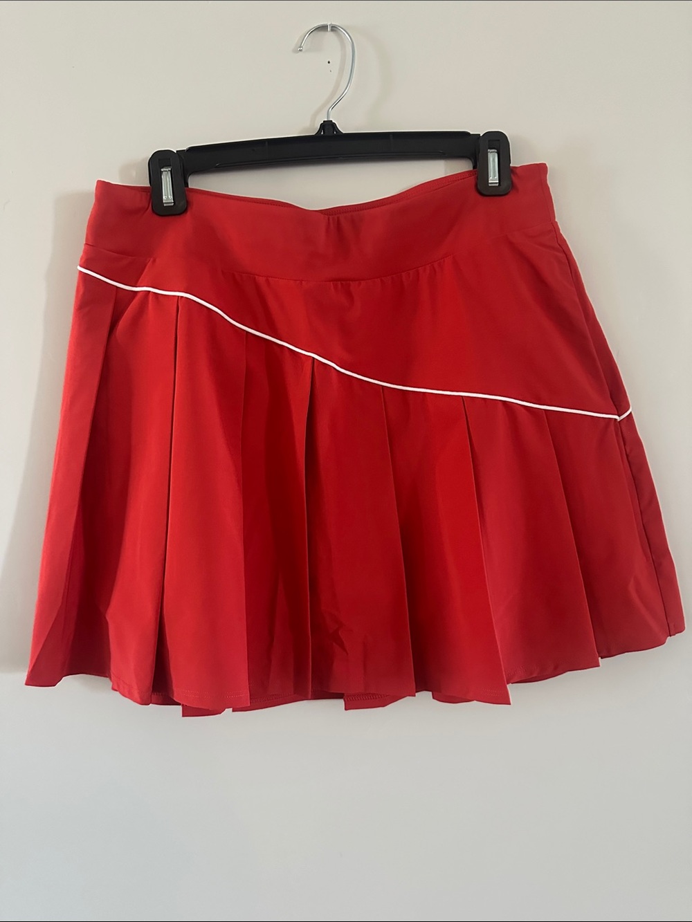 EUC Johnnie-O tennis/ golf skirt size L